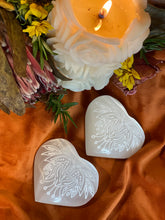 Load image into Gallery viewer, Selenite Love Heart Crystals
