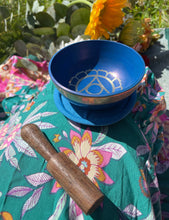 Load image into Gallery viewer, Throat Chakra sound bowl-only 2 left
